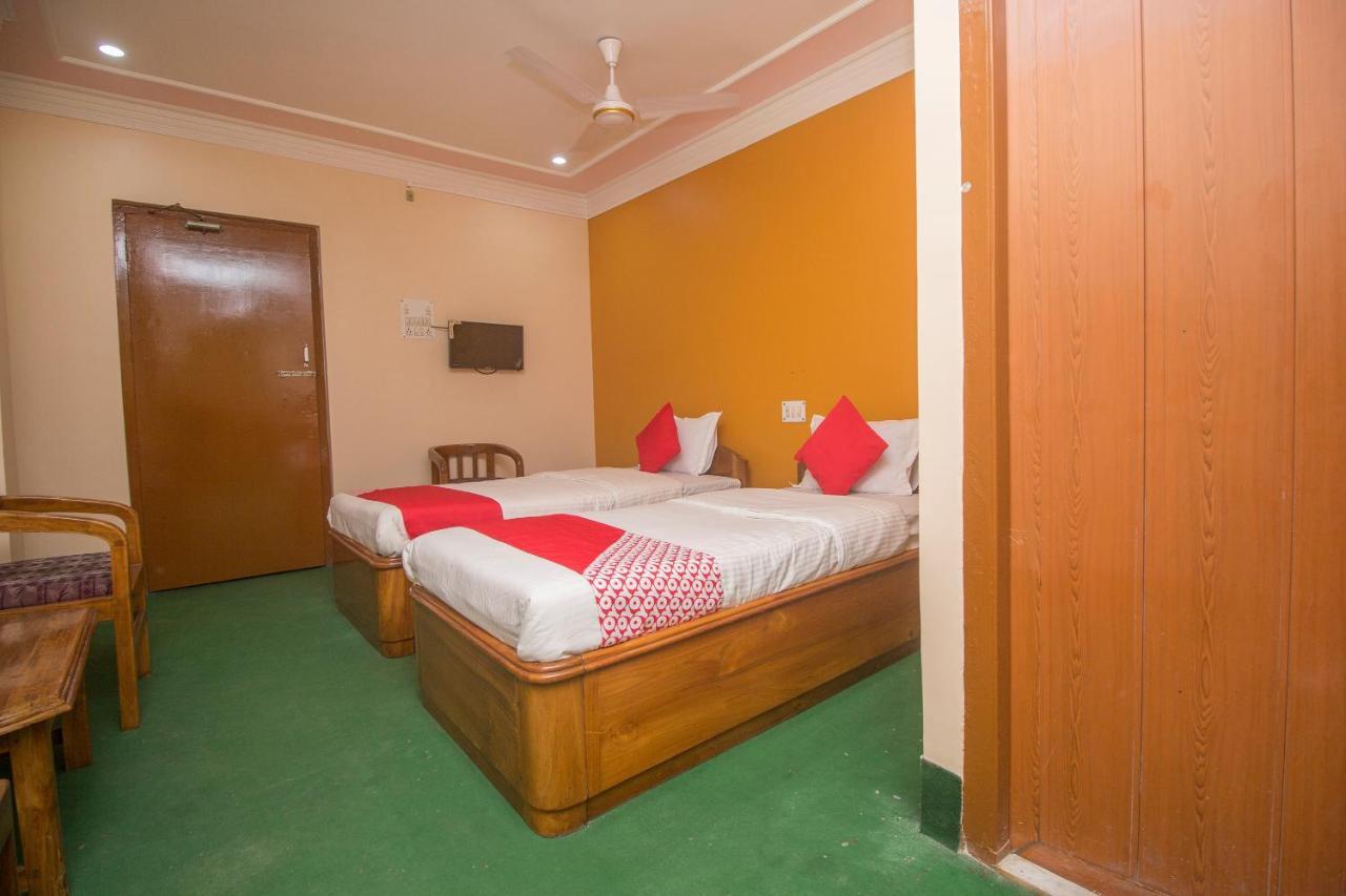 Oyo 48133 Hotel Payel Māldah Exterior foto